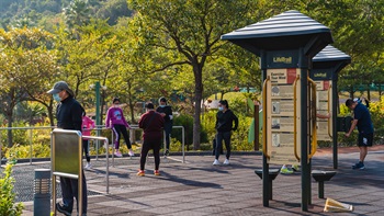 A series of outdoor fitness equipment are also provided at the designated Elderly Fitness Area to encourage a more active, healthier lifestyle.